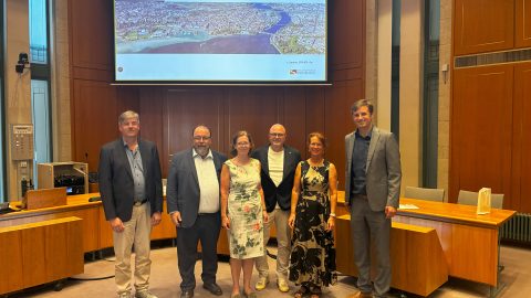 (v.l.n.r.) Prof. Dr. Andreas Trotter (Ärztlicher Direktor, Hegau-Bodensee-Klinikum Singen), Prof. Dr. Moritz Wente (Direktor Medizin und Pflege, Gesundheitsverbund Landkreis Konstanz), Dr. Paula Hezler-Rusch (Präsidentin, Bezirksärztekammer Südbaden), PD Dr. Nadir Ghanem (Vorsitzender, Ärzteschaft Kreis Konstanz), Dr. Petra Zantl (Stv. Vorsitzende, Ärzteschaft Kreis Konstanz), Landrat Zeno Danner Bildnachweis: Gesundheitsverbund Landkreis Konstanz